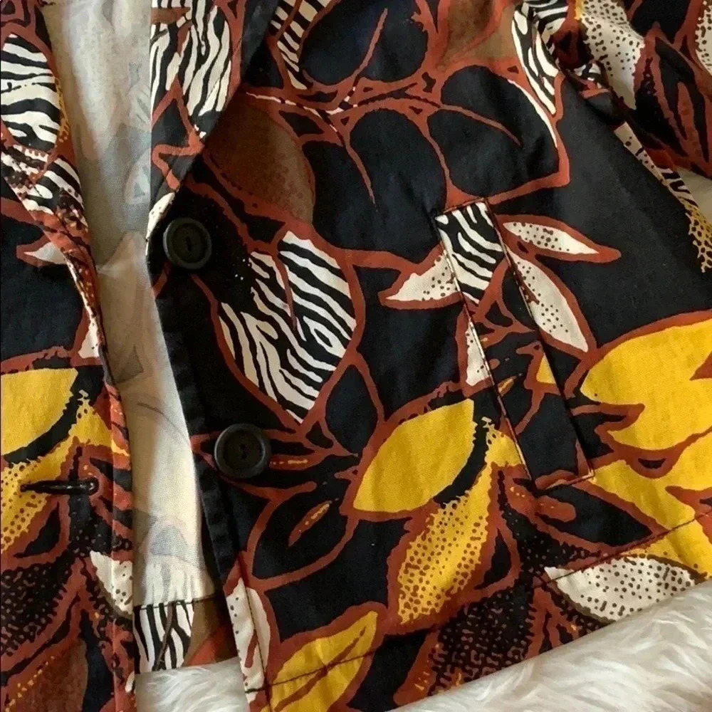 Ruby Rd. Leaf Print Cropped Blazer - Picture 7 of 8